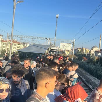 Yoğun Saatlerde Yetersiz Vagon Sorunu