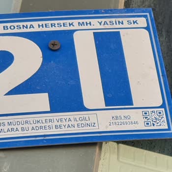 PTT Kargo Şubesinde Müşteri Mağduriyeti