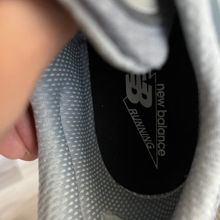 Kusurlu New Balance Ayakkabı Ve Ulaşılmaz Müşteri Hizmetleri