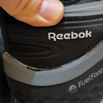 Reebok Ayakkabıda Beklenmedik Kalite Sorunu