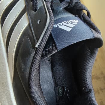 Boyner'den Alınan Adidas Ayakkabının Hızla Deforme Olması