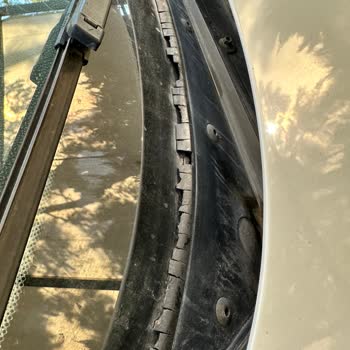 BMW 116i F20 Ön Cam Fitilleri Sorun Çıkarıyor