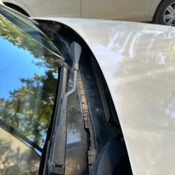 BMW 116i F20 Ön Cam Fitilleri Sorun Çıkarıyor