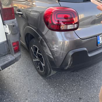 Sürat Kargo Aracının Kazası Ve İlgisizlik