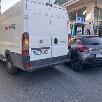 Sürat Kargo Aracının Kazası Ve İlgisizlik