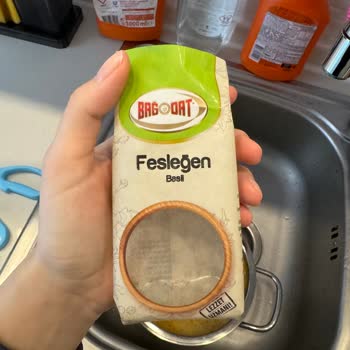 Fesleğen Yerine Anason Kokusu