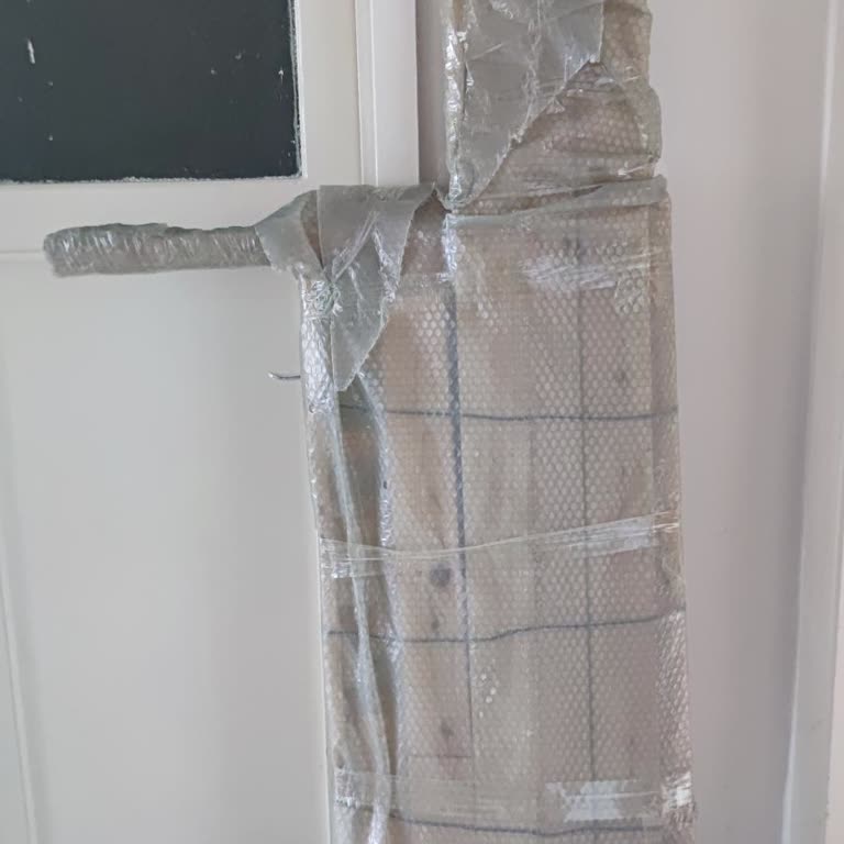 Epttavm Kargom Asansörle Çıkartılmadı Üstüne Bir De Tavır