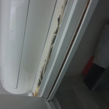 Arçelik Klima Su Akıtıyor, Kapı Çürüdü!