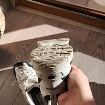 Skechers Ayakkabılarında Üretim Hatası Ve İade Sorunu