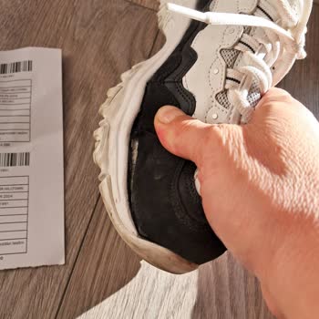 Skechers Ayakkabılarında Üretim Hatası Ve İade Sorunu