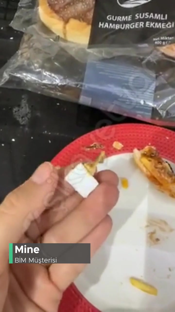 Unlux Gurme Hamburger Ekmeğinde Yabancı Cisim! videonun kapak resmi