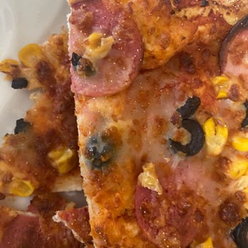 Bozulmuş Pizza Şikayeti: Domino's Büyükçekmece