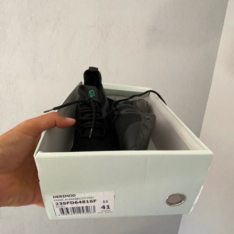 Yanlış Numara Ayakkabı Ve İlgisiz Müşteri Hizmetleri