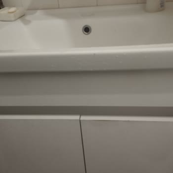 Kısa Sürede Kabaran Banyo Dolabı Sorunu