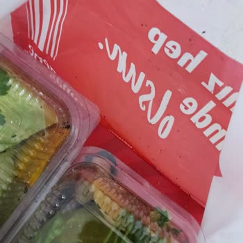 Sigara Külü İçinde Gelen Yemek Skandalı