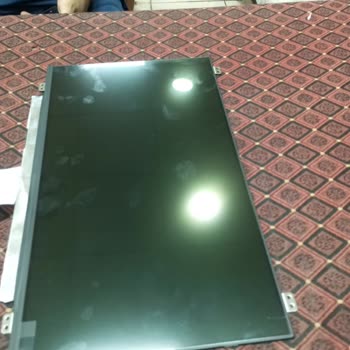 Çizik Ekranlı Laptop Şoku