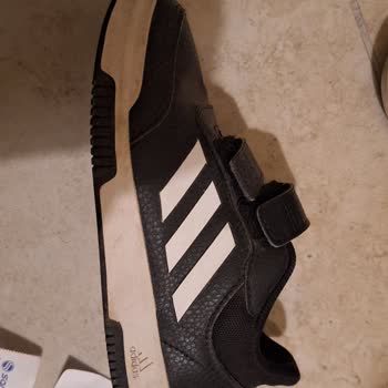 Spor Ayakkabının Kumaşı Açıldı, Garanti Reddedildi