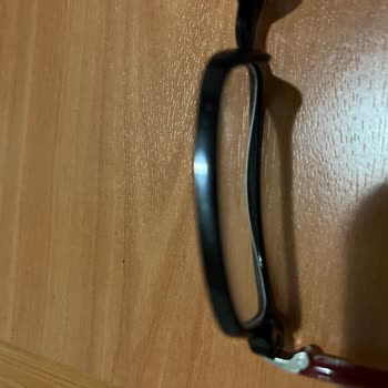 Atasun'da Hayal Kırıklığı: İlgisiz Hizmet Ve Defolu Gözlük Camı