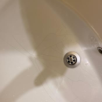 Ege Vitrifiye Lavabo Sır Çatlağı Sorunu