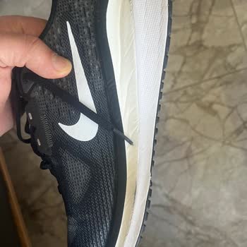 Nike Ayakkabıda Beklenmedik Ayrılma Sorunu