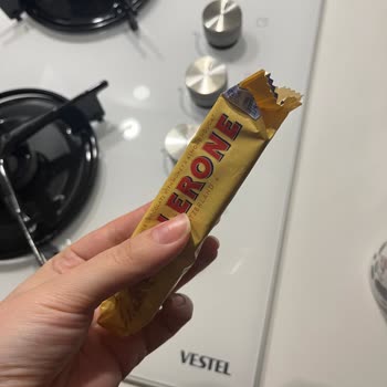 Çikolata Kabusunda Böcek Şoku!