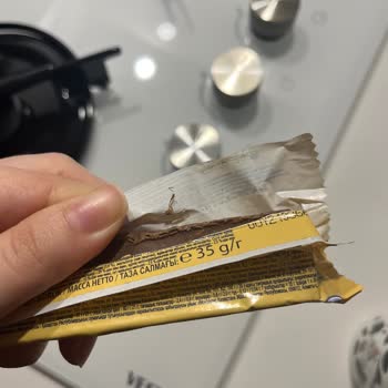 Çikolata Kabusunda Böcek Şoku!