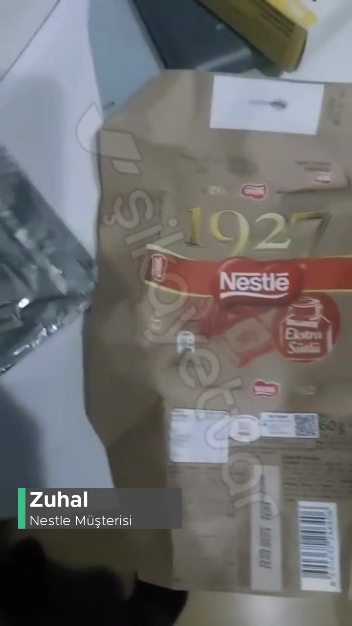 Nestle Deformasyona Uğramış Çikolata! videonun kapak resmi