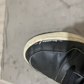 Adidas Ayakkabılarında Hayal Kırıklığı: Garanti Süreci Sorunu