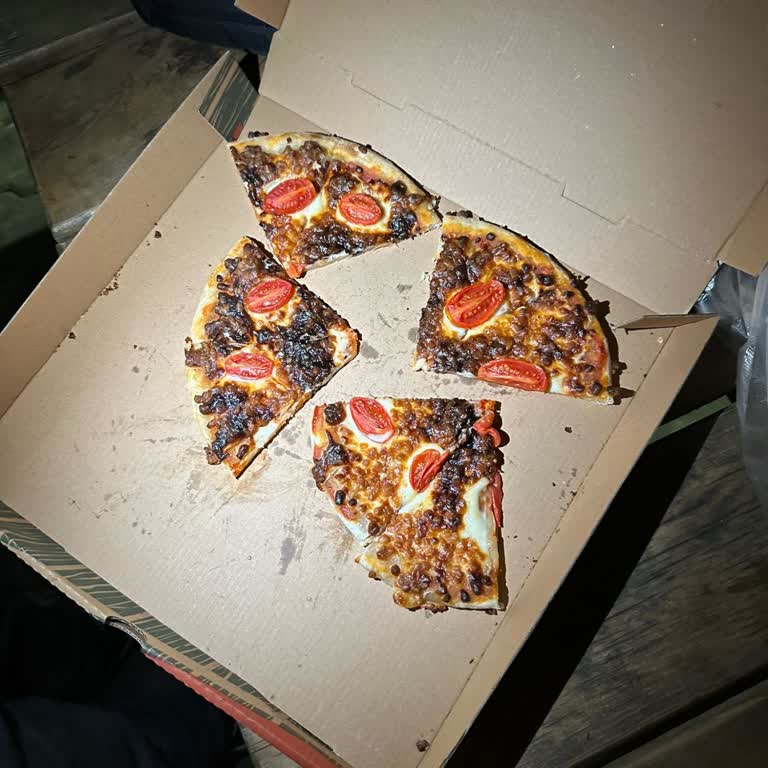 Luza Coffee Co. Çalışanları Çok İlgisiz Ve Alakasız Bir İşletme!