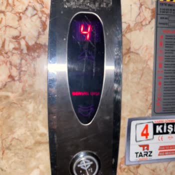 KYK Yurdunda Sürekli Bozulan Asansör Sorunu