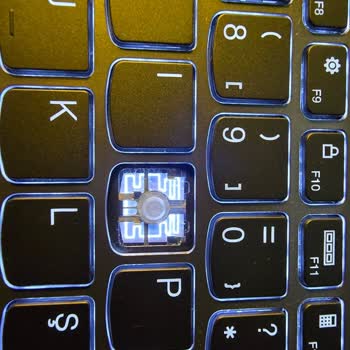 Lenovo Bilgisayar Laptop Klavye Tuşu Sorunu Ve Yüksek Tamir Ücreti Şaşkınlığı