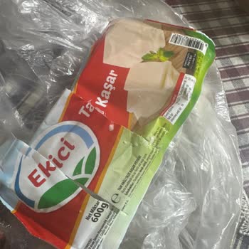 Kaşar Peynirinde Yoğun Plastik Kokusu Sorunu