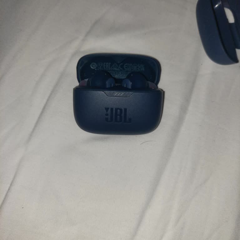 JBL Kulaklık Batarya Sorunu: Sağ Kulaklık Hızla Tükeniyor