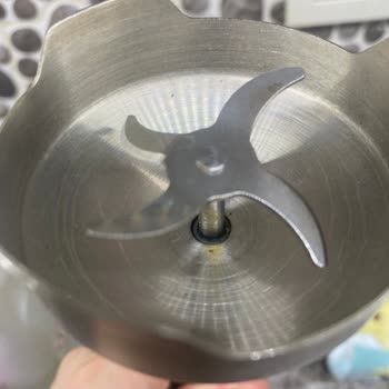 Paslanan Blender Parçası İle Hayal Kırıklığı