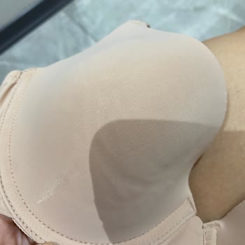 Koton Ürün Kalitesinde Hayal Kırıklığı: Göğüs Kapları Kırışık Çıktı!