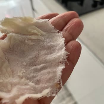 Boyacıoğulları Ömür Süt Ürünleri Kaşar Peynirinin İçinden Bez Parçası Çıktı!