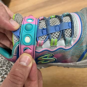 Skechers Ayakkabısında Cırt Cırt Sorunu Ve Yanıtsız Talep