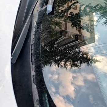 Renault Fluence Ön Cam Izgara Sorunu