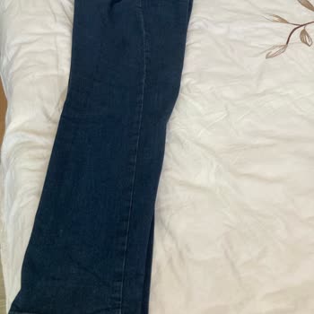 Mavi Jeans Pants Defective Due to Cutting Error, Requesting Exchange Without Receipt