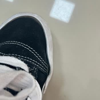 Vans Ayakkabının Yanları Açıldı, Çözüm Bekliyorum