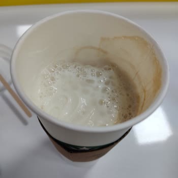 Starbucks'ta Büyük Boy Cappuccino Hayal Kırıklığı