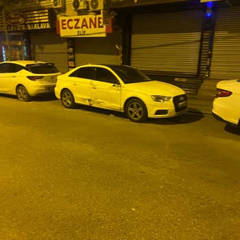 Gece Yarısı Moloz Aracının Çarptığı Aracımız İçin Çözüm Bekliyoruz