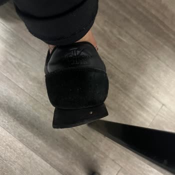 Calvin Klein Ayakkabının Tabanı Yamuldu, Hayal Kırıklığı Yaşadım
