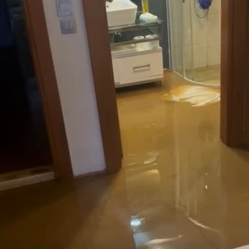 Tatil Köyünde Yaşanan Su Baskını ve İade Sorunları