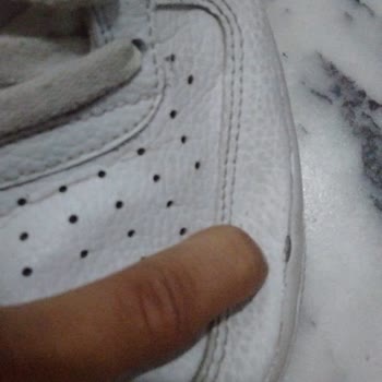 Nike Air Force 1'de Koku Ve Patlama Sorunu