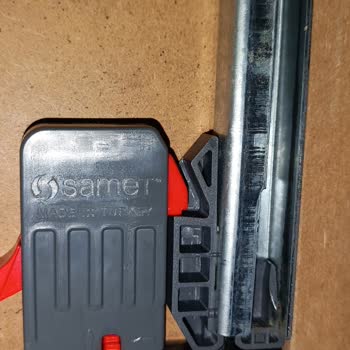 Çekmece Raylarındaki Kırık Tırnak Sorunu