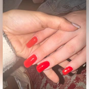 Ayça İpek Güzellik Protez Tırnak Yaptırdım Ve Asla Memnun Kalmadım