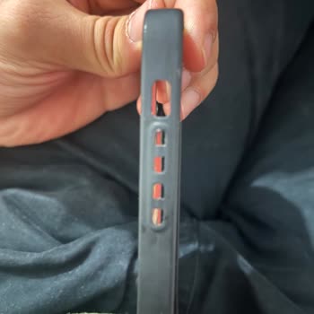 Dayanıklılığı Hayal Kırıklığı Yaratan İphone Kılıfı