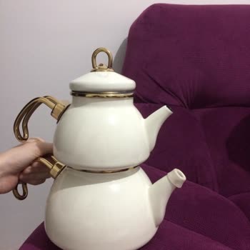 Kargo İle Gelen Kirli Çaydanlık Şoku