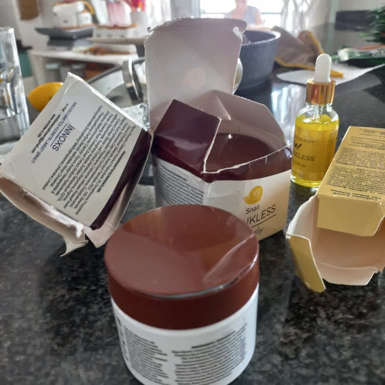 Kırık Krem Ve Ulaşılamayan Müşteri Hizmeti